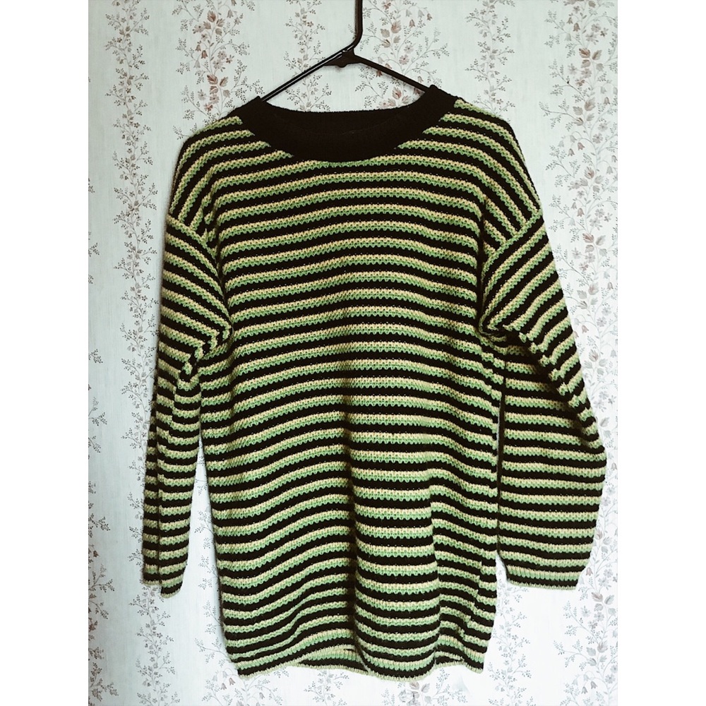 Vintage 90s sweatshirt.